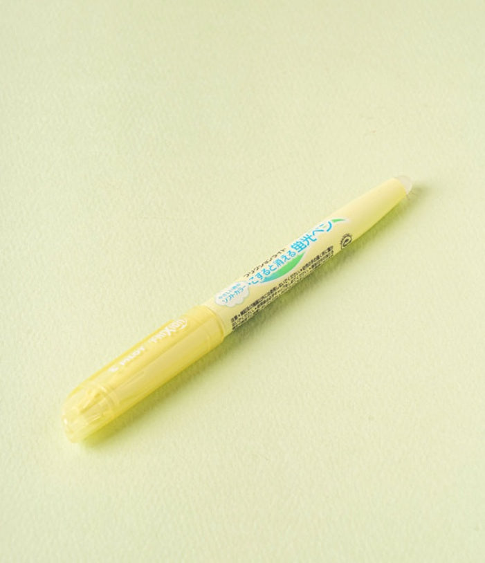 Pilot FriXion Light Soft Erasable Highlighter 3 Color Set has a special rubber end to rub the thermo sensitive ink away